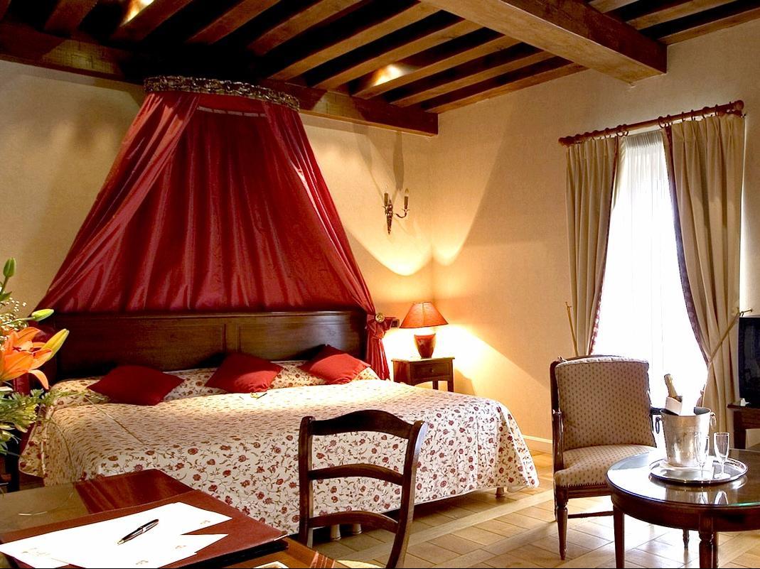 Chateau Blanchard Chazelles-sur-Lyon ภายนอก รูปภาพ