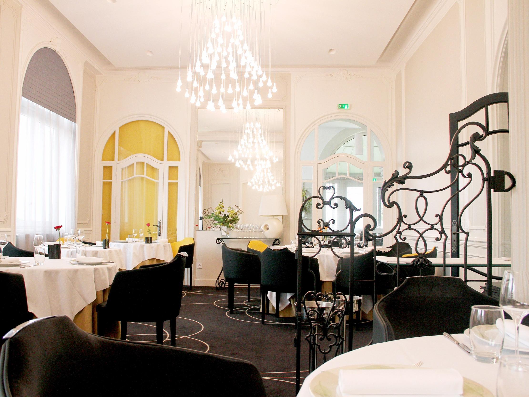 Chateau Blanchard Chazelles-sur-Lyon ภายนอก รูปภาพ
